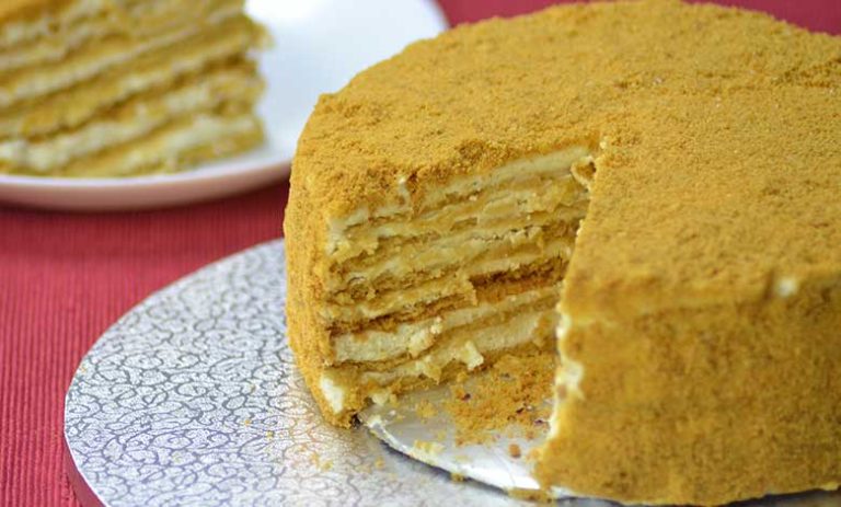 Read more about the article Honey Cake