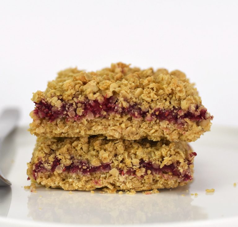 Read more about the article Raspberry Oat Crumble Bars (Gluten Free)