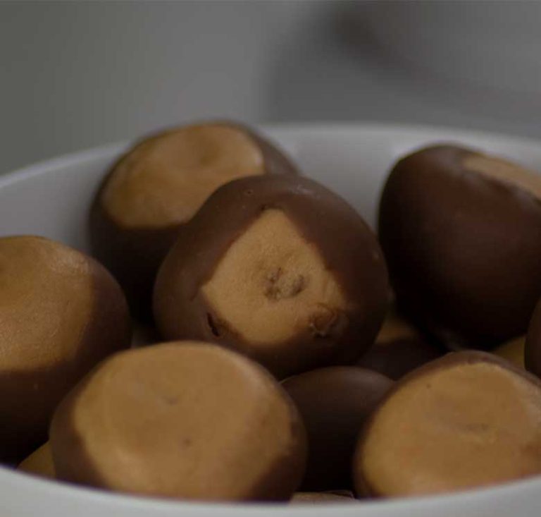 Read more about the article Easy Buckeye Recipe